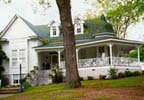 Come and enjoy the ambiance and southern hospitality in this turn-of-the-century house. The Rose House Inn, one of the oldest homes in Fayette, was constructed in 1898. 