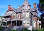 Wallingford, Connecticut Bed and Breakfast: Looking for a place to get away and recieve pesonalized attention? Come visit The Wallingford Victorian, conveniently located in the heart of Wallingford's historic district. People come to this New England town from far away to enjoy a walk amid lovely historic homes or explore the antique shops. 