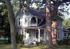Queen Anne's is an 1982 Victorian home conveniently located on 7th Street within walking distance of Eastern Illinois University, Charleston schools, and the city square.  We offer a home atmosphere for travelers that are here on business, those visiting local areas of interest, and parents wishing to visit their university student or to attend university events.  