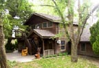 Marion, Kansas Bed and Breakfast: The Outdoors Inn is located on the Marion County Lake, and is central to the Marion Reservoir, golf courses, antiquing, & many historical sites.  Also, a this is a great place to stay for fun filled local events.