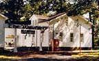 The Wayfarer Bed & Breakfast is located on the boundary of Mammoth Cave National Park and just five miles from Cave City.