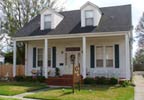 Thibodaux, Louisiana (LA) Bed & Breakfast: Choose from three beautifully appointed guestrooms with private bathrooms. Enjoy a relaxing night and then wake to explore all that the quaint town of Thibodaux has to offer.
