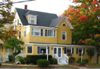 Ogunquit, Maine (ME) Bed & Breakfast: Spacious hotel, and inn on two acre grounds within walking distance of the beach, Marginal Way, Perkins Cove, Playhouse and all village pleasures. In-ground pool, hot tub, on site restaurant and lounge.