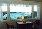 Rockport, Maine Bed and Breakfast: Welcome to the top of Amsbury Hill. Our inn offers two very private rooms, each having it's own entrance and full bathroom, and is located on over five acres of spacious lawns, lush gardens, hilltop forest and trails.