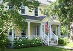Freeport, Maine Bed and Breakfast: Kendall Tavern Bed and Breakfast is a lovingly restored early 1800's farmhouse in the peaceful village of Freeport in Maine's mid-coast region.