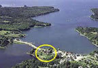 Deer Isle, Maine (ME) Bed and Breakfast: This 1700's landmark is on the National Register of Historic Places and a member of the Select Registry of Inns. The inn is located on a 5-acre peninsula with frontage on a tranquil mill pond and views of Northwest Harbor across the road.