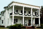 Greenwood, Mississippi Bed and Breakfast:  Bridgewater Inn is a beautifully furnished and decorated Bed & Breakfast located in the Mississippi Delta, on the Yazoo River, in downtown Greenwood, Mississippi. Area attractions include the Downtown Cotton District, Cottonlandia Museum, Florewood Plantation, 300 Oaks Race, Crop Day with Cotton Row Parade, MS International Balloon Classic, MS Crossroads Blues Festival, and more!