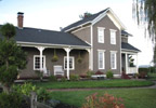 Aurora, Oregon (OR) Bed & Breakfast: Choose from two beautiful guest rooms, each with private bath. Start you day with a hot cup of coffee by the wood stove. When breakfast is served you can expect it to be a wholesome meal with a gourmet touch featuring homegrown and local produce in season. You can also expect to see flowers from our garden accenting the table as the seasons allow.